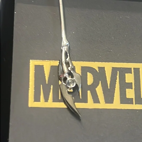 Loki scepter earrings - Picture 5 of 13